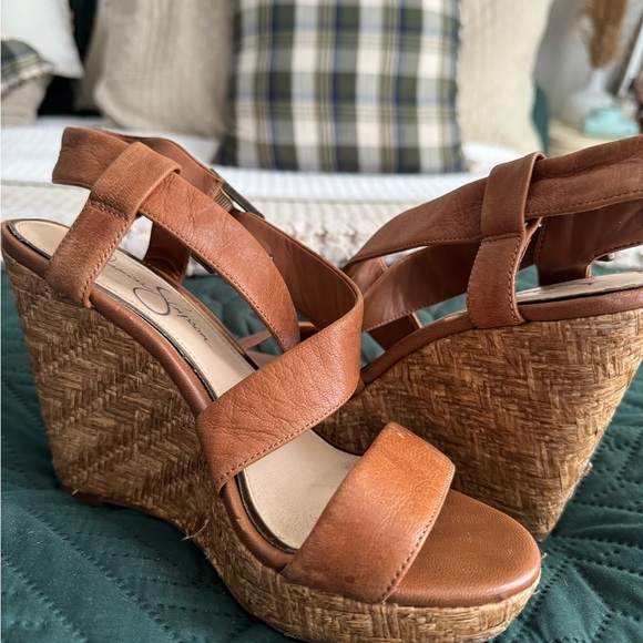 The best Jessica Simpson Wedge . - Picture 5 of 5